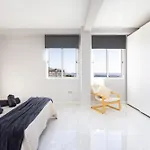 Home2book Spacious Harbour Views, Cruz Апартаменты
