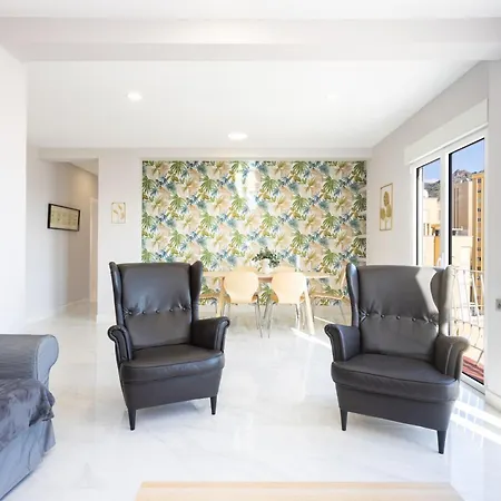 Home2book Spacious Harbour Views, Cruz Apartment